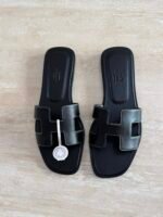 Hermés Oran Sandal "Black"White lining
