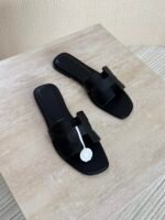 Hermés Oran Sandal "Black"White lining - Image 4