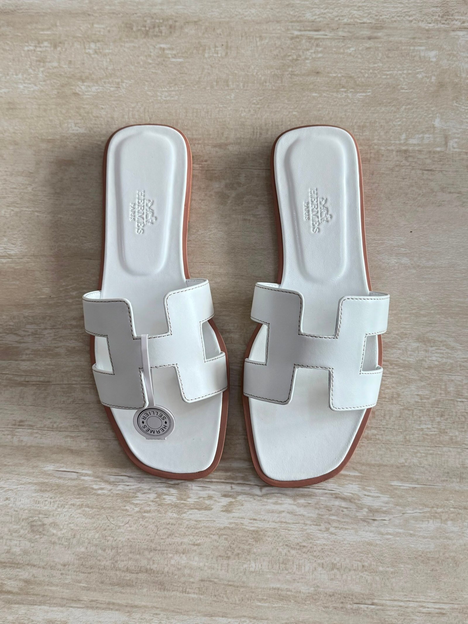 WhatsApp Image 2026-07-05 at 03.59.38 (1) Hermés Oran Sandal "White/Brown border" - Image 1