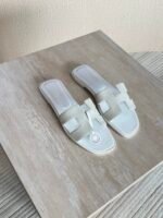 Hermés Oran Sandal "Full White" - Image 3