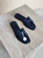Hermés Oran Sandal "Navy Blue" - Image 4