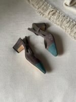 Chanel Suede Slingback sandal with a brown body and contrasting green toe cap - Image 2