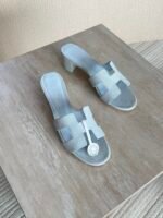 Hermés Oran Heels "Pale Sky Blue" - Image 3