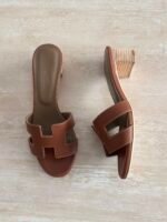 Hermés Oran Heels "Classic Brown with Tan insole" - Image 3