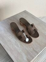 Hermés Oran Heels "Grayish-Brown" - Image 2
