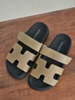 Hermès Chypre sandals "Beige/Grey" - Image 3
