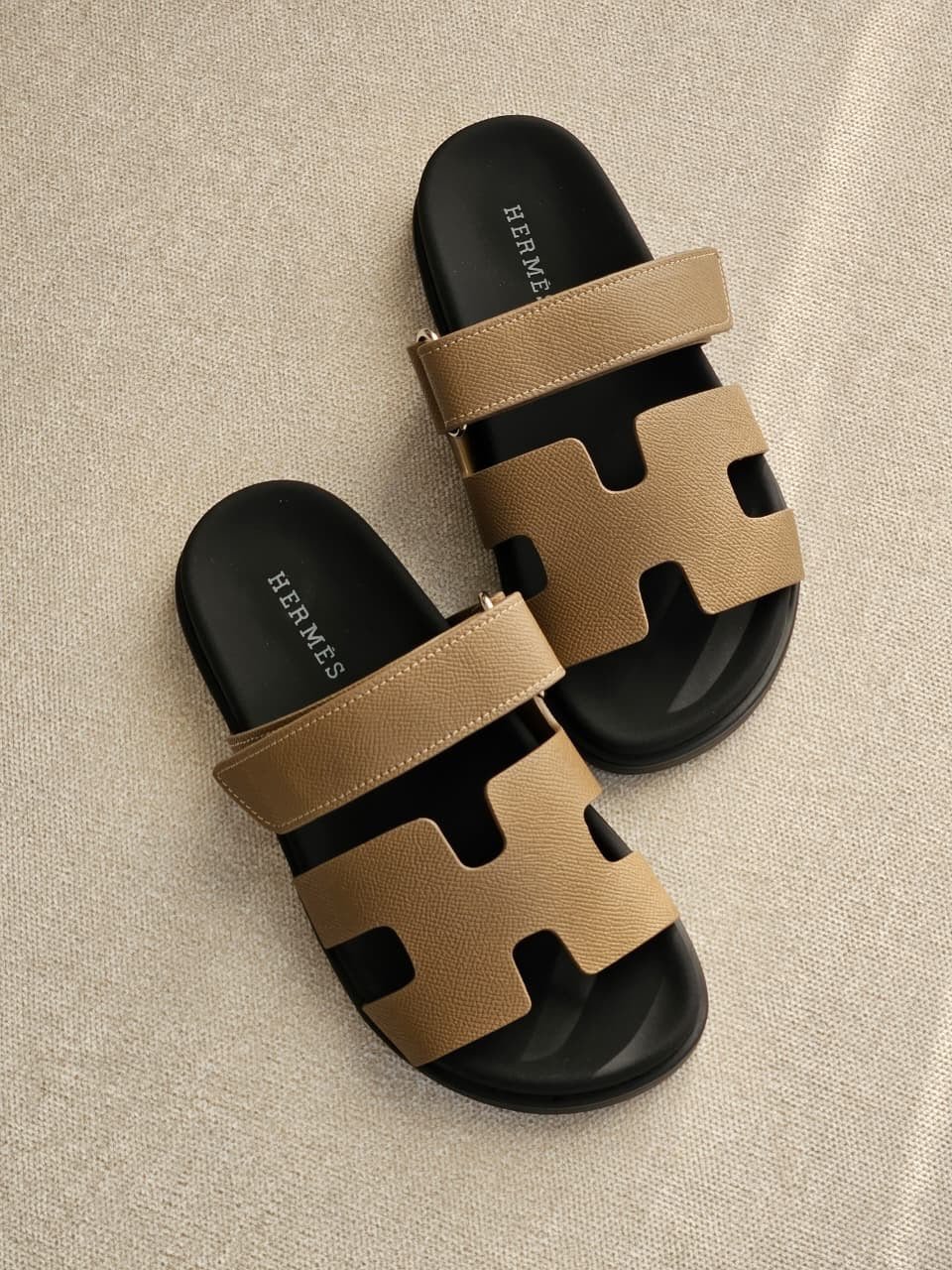 WhatsApp Image 2026-07-14 at 16.21.31 Hermès Chypre sandals "Beige/Grey" - Image 1