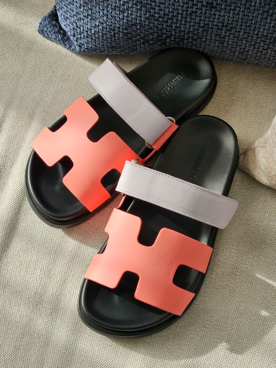 WhatsApp Image 2026-07-14 at 16.21.32 (2) Hermès Chypre sandals "Rose Pink & White" - Image 1