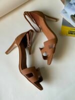 Hermès Noir Holy 105 sandals - Image 2