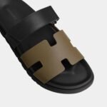 Hermès Chypre sandals in two tone olive-green & black palissandre calfskin design "FOR MEN" - Image 4