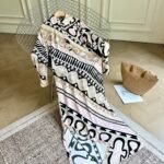 Pucci Soleil-print chemisier dress "Long-Sleeved slim-fit silhouette with a pointed collar"