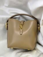 SAINT LAURANT LE 37 Bucket Bag - Image 4