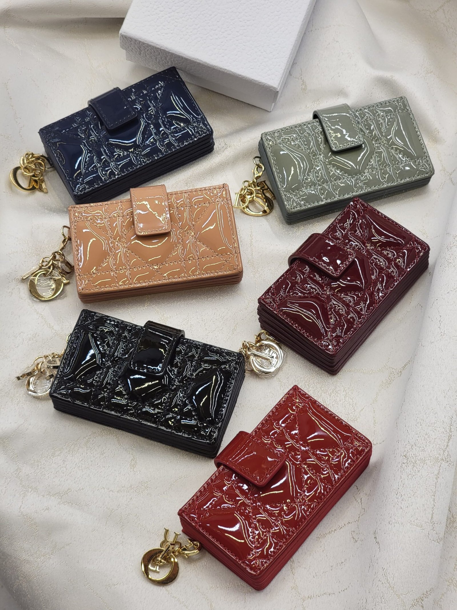 WhatsApp Image 2026-07-18 at 01.16.00 (2) CHRISTIAN DIOR "Lady Dior 5-Gusset card holder" - Image 1