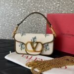 Valentino Garavani Loćo Shoulder bag