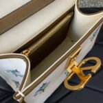 Valentino Garavani VSling Handbag - Image 5