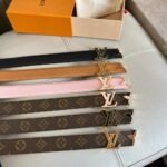 Louis Vuitton Initials 30mm Reversible belts