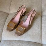 Roger Vivier Belle Vivier patent leather slingback pumps "Beige"