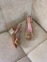 Roger Vivier Belle Vivier patent leather slingback pumps "Beige" - Image 2