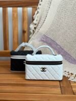Chanel Quilted Vanity Case - Image 4