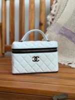 Chanel Quilted Vanity Case - Image 2