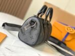 Louis Vuitton Keepall Bandouliére 25cm Monogram Eclipse coated canvas with black leather trim - Image 3