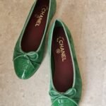 Chanel Ballet Flats Green Suede Body with a contrasting patent leather cap toe