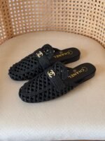 CHANEL Loafers in woven design & a signature CC logo - Image 4