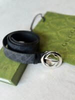 Black Gucci Signature leather belt with firm texture & interlocking G buckle - Image 4