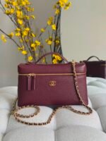CHANEL Large Vanity with chain Grained Calfskin - Image 4