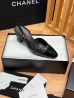Chanel Slingback heels Quilted leather & a contrasting cap toe - Image 4