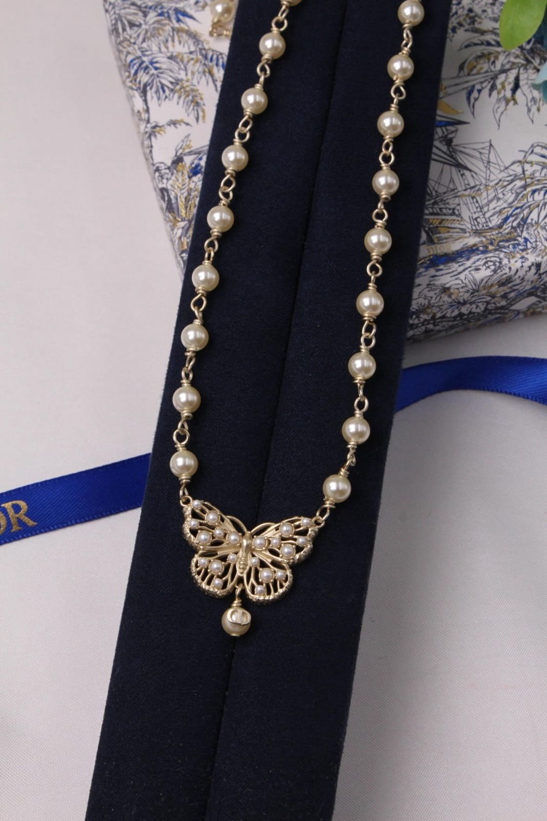 WhatsApp Image 2026-08-06 at 19.51.15 Dior Butterfly Faux Pearl Set - Image 1