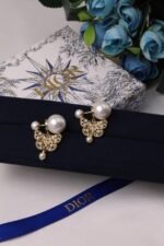Dior Butterfly Faux Pearl Set - Image 3