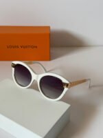 LV Petit Soupçon Cat Eye Sunglasses
