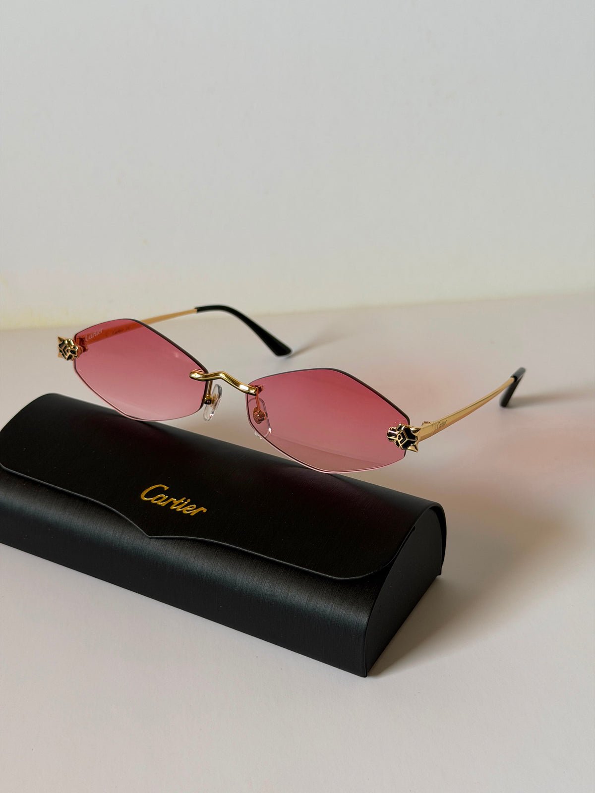 WhatsApp Image 2026-08-10 at 18.18.52 (1) Cartier Panthère de Cartier Sunglasses - Image 1