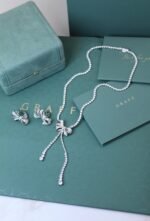 GRAFF Diamond Necklace and Earrings Set