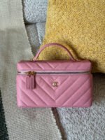 Chanel Shiny Caviar Quilted Sleek Chevron Vanity - Image 5