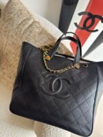 Chanel Mini Tote in Black Calfskin and gold-tone Metal diamond quilting & an interlaced leather & Chain Strap - Image 3