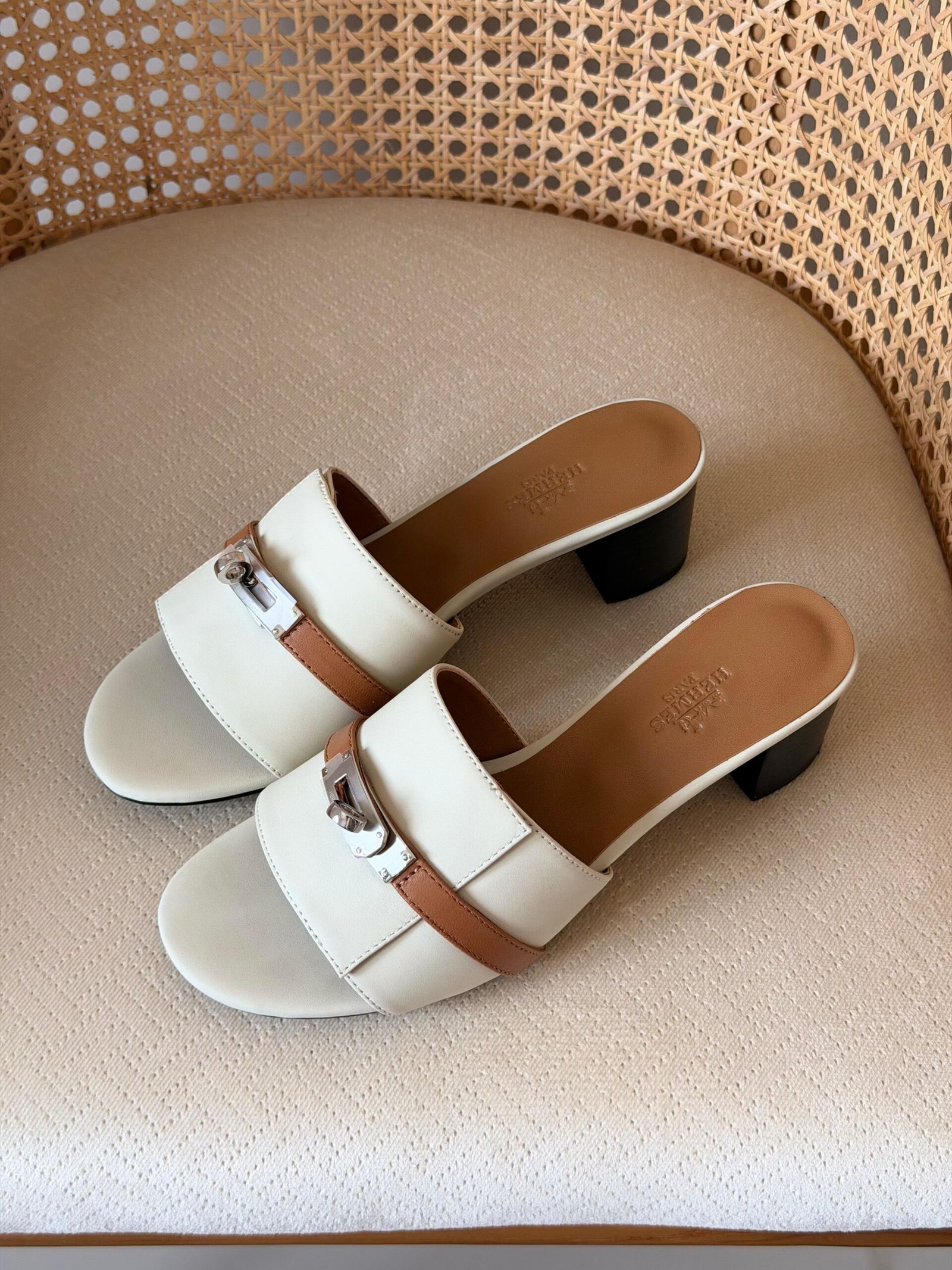 WhatsApp Image 2026-08-16 at 20.28.10 Hermès Gigi 50 sandal in cream & tan leather - Image 1