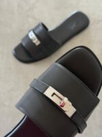 Hermès Giulia Flat Sandals - Image 4
