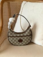 Gucci GG Marmont Half-Moon shaped Mini Bag - Image 4