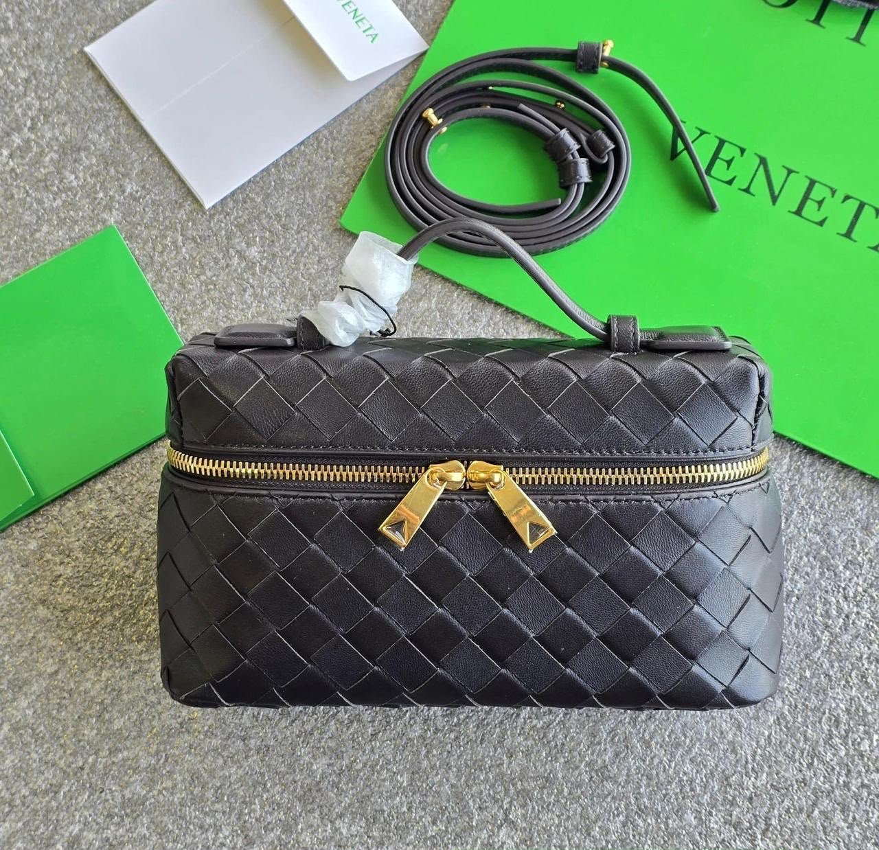 WhatsApp Image 2026-08-20 at 20.34.53 Bottega Veneta Bang Bang Vanity Case - Image 1