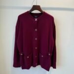Chanel CC Turnlock Cashmere Cardigan prominent CC-Logo turnlock pocket hardware - Image 4
