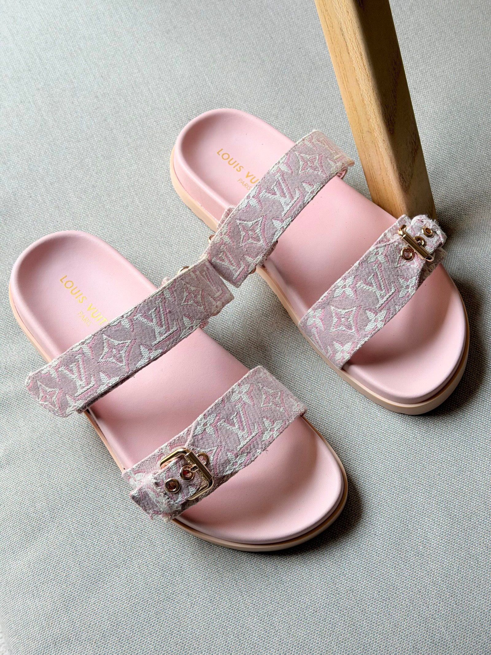WhatsApp Image 2026-08-23 at 21.14.50 (1) Louis Vuitton Bom Dia Flats comfort mules - Image 1