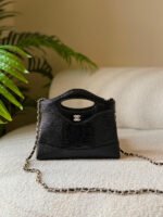 Chanel 31 mini Clutch with Chain - Image 3