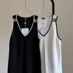 Chanel V-Neck Kint Sleeveless Top