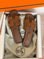 Hermès Oran Slippers - Image 4
