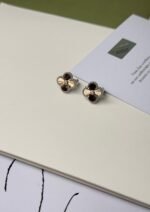 VanCleef & Arpels Alhambra necklace, 10 motifs  Earings 1 Motif & Braclet 5 Motifs Full Set - Image 4